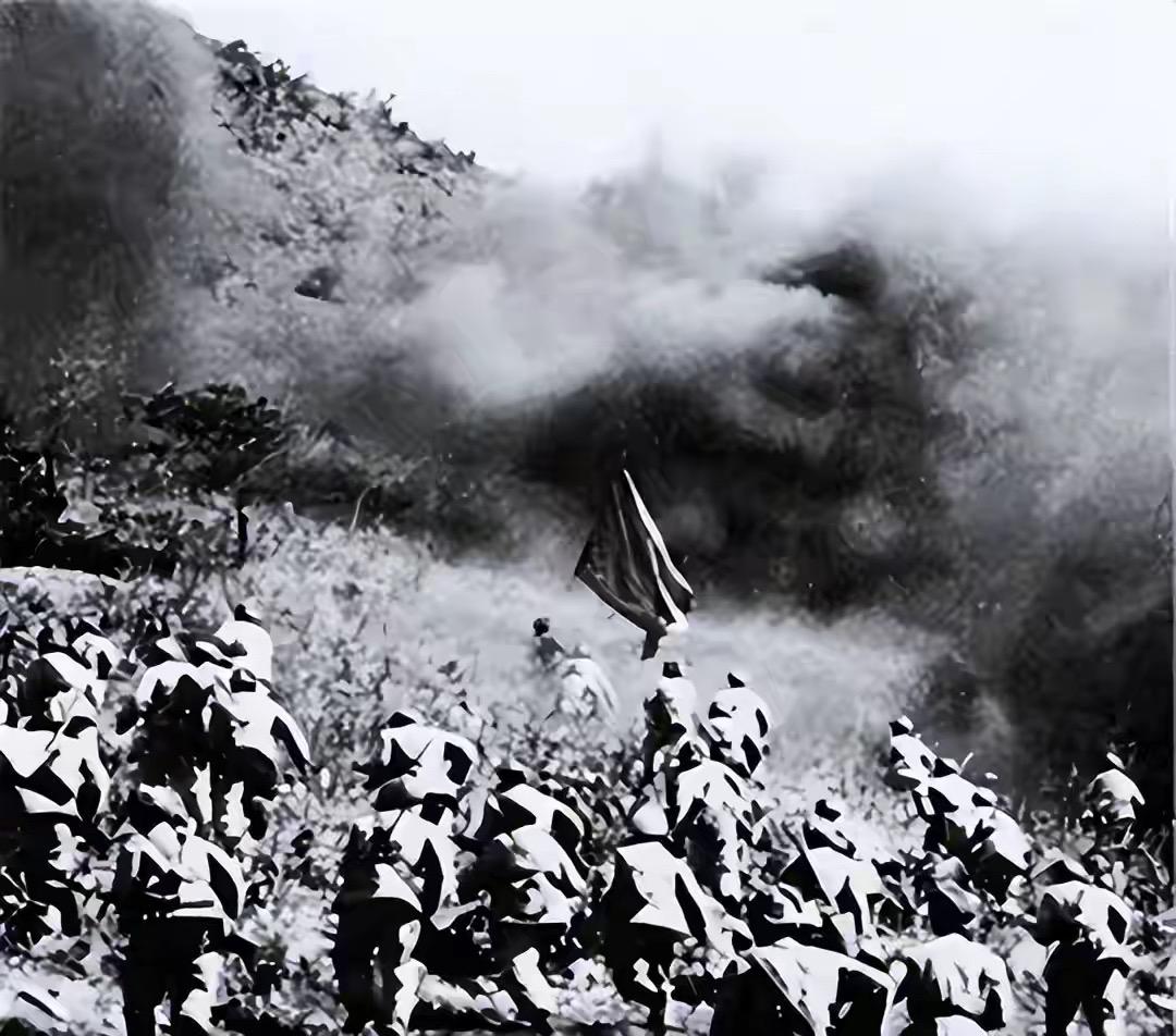 为什么在豫东战役中，许谭兵团不追击并牵制黄百韬？因为有人有怯战畏战心理，害怕