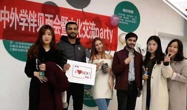 【琅河财经】大学排名是一个陷阱，引诱中国大学花钱吸引外国留学生，导致一堆黑绿三进