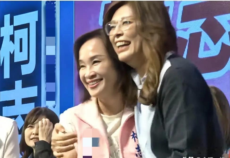 郑丽文接连出手，这一回是为了柯志恩。随着县市角逐进入倒计时阶段，郑丽文的脚步也是