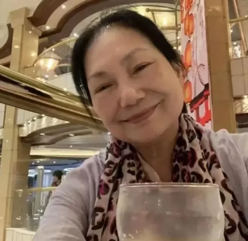 闹了半天，终于知道S妈黄春梅的征友小作文是什么意思了原来是跟小S叫板呢在S