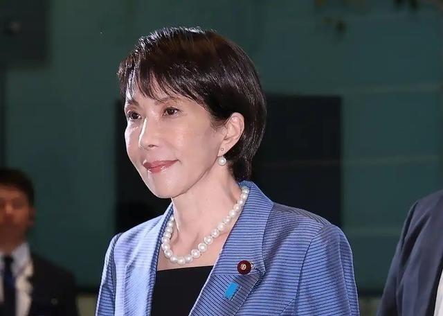 一位新加坡网友表示，日本之所以敢屡屡挑衅中国，丝毫不惧怕中国，并非仅仅是