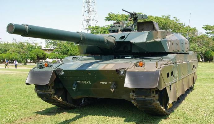每天认识一件兵器日本10式主战坦克10式坦克是日本三菱重工研制的主战坦克，20
