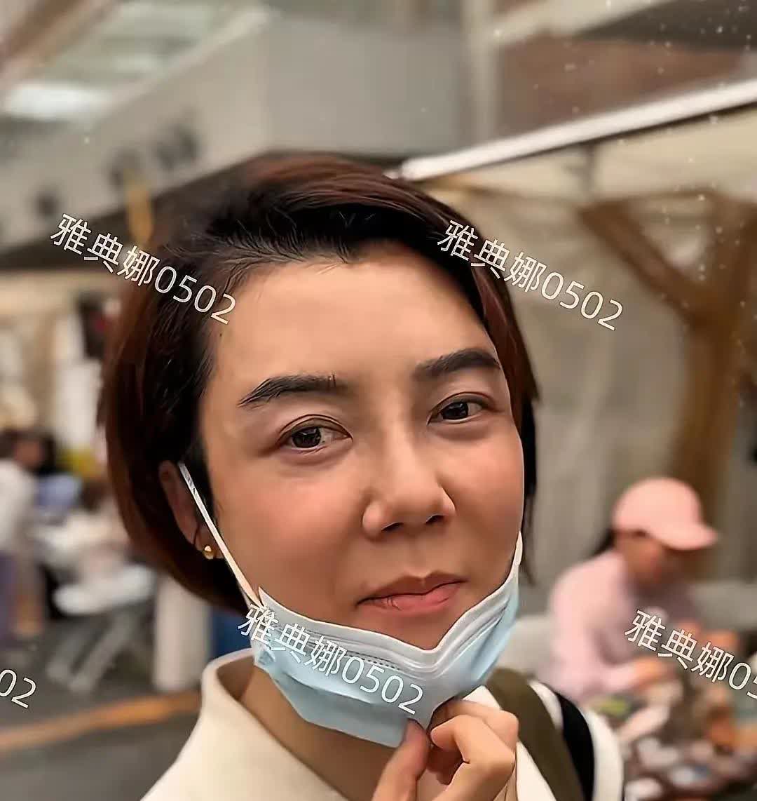 去集市偶遇车晓，她脸变化太大了难怪不拍戏了，都快认不出来了!