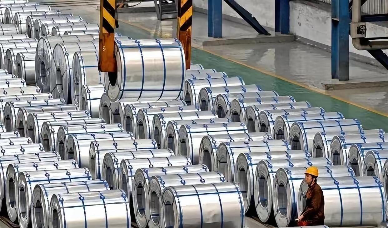 日本钢企现在估计后槽牙都要咬碎了！就在上个月，中国宝武太钢集团在国务院新闻办公室