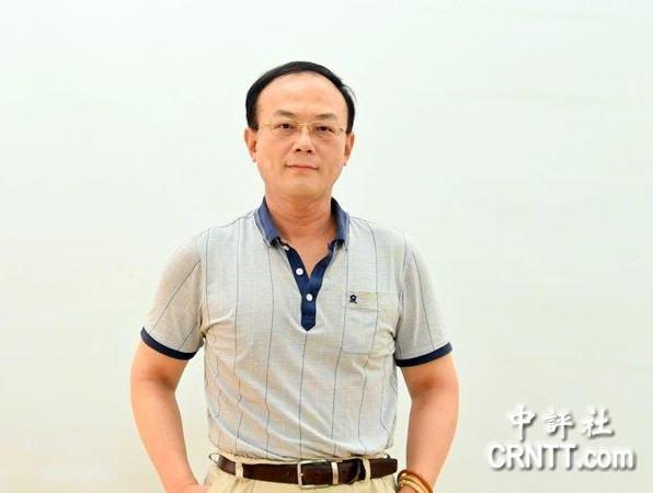 台湾舆论场最近炸出一颗深水炸弹。彰化师大副教授李其泽连发三篇长文，把“一国两制台