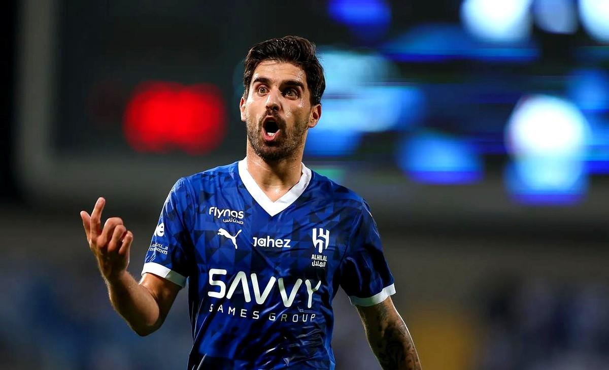 沙特联赛的金元足球，真留不住人？葡萄牙中场鲁本·内维斯，合同快到期了，新月给