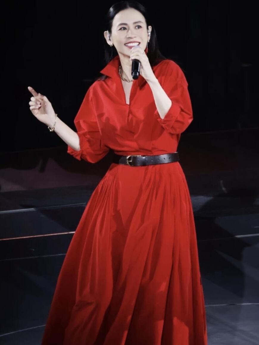三位女神上身同一条拉夫劳伦红裙✨💎林心如、宣萱、叶童​