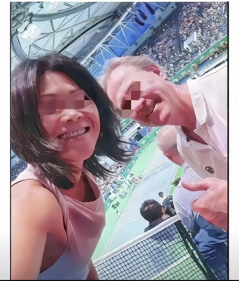 网坛闹剧后老公公司急切割！这女人的“外籍”挡箭牌，碎得真彻底上海网球大师赛那