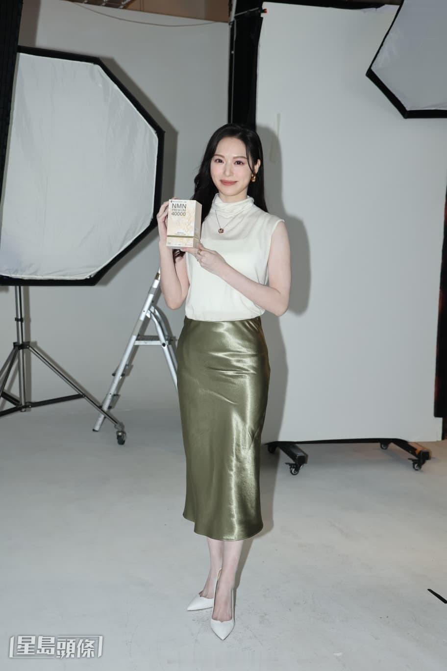 星岛：冯盈盈解释因皮肤敏感缺席台庆否认因拒拍《一舞倾城》未有新剧感恩有不同工