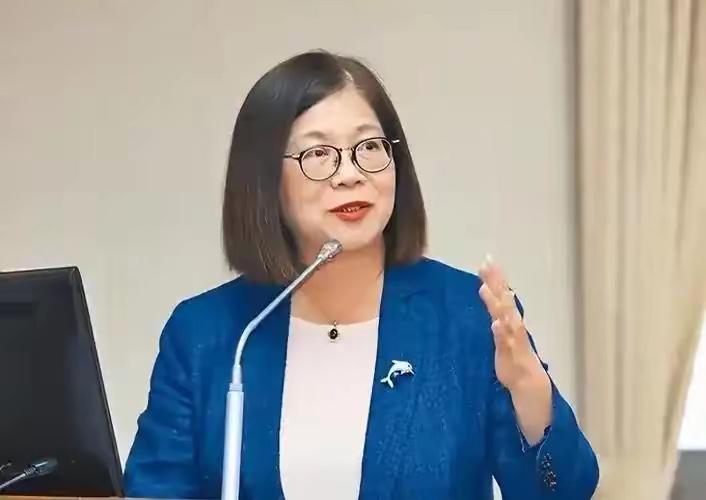 台“海委会主委“管碧玲强硬宣示管碧玲这次放话，倒是不小心说了句大实话。她喊出