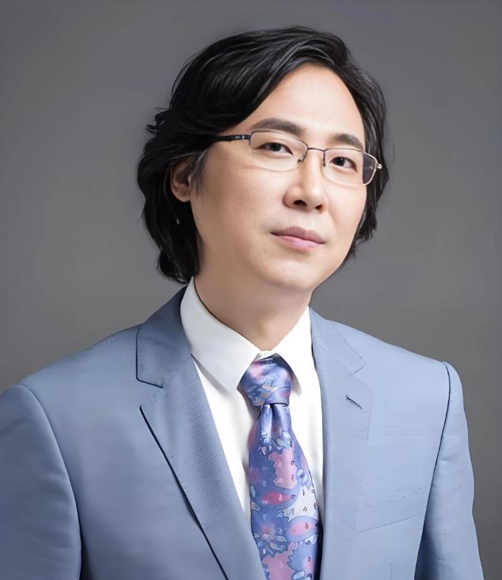 1988年，廖昌永大学宿舍有人丢了钱，所有人一口咬定是他偷的。他气得抄起菜刀，准