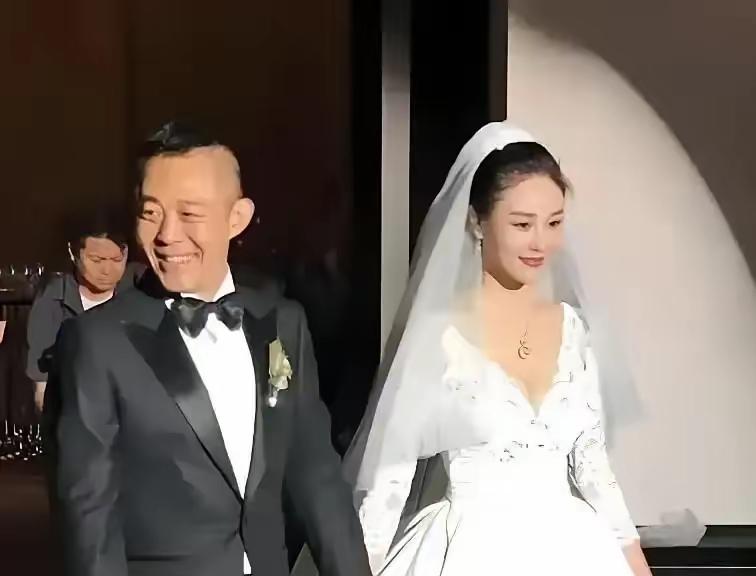2013年，潘雨辰离婚时，放弃了所有物质赔偿，唯一的要求是带走女儿。侯勇答应了，