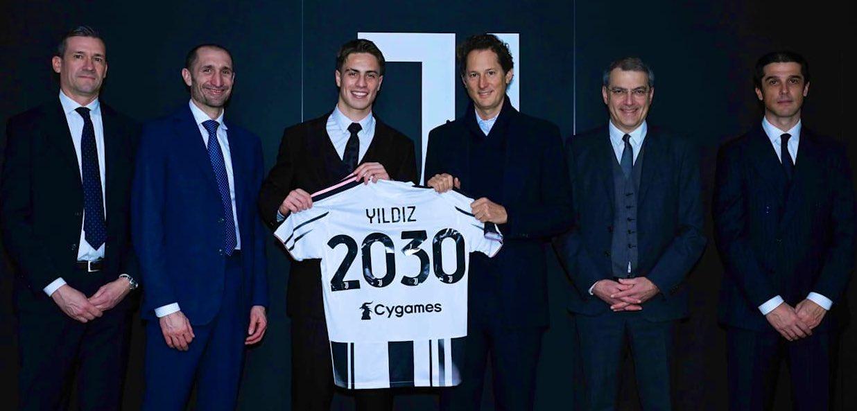 伊尔迪兹的续约新闻发布会上，科莫里和伊尔迪兹分别发言：科莫利：“伊尔迪兹是一