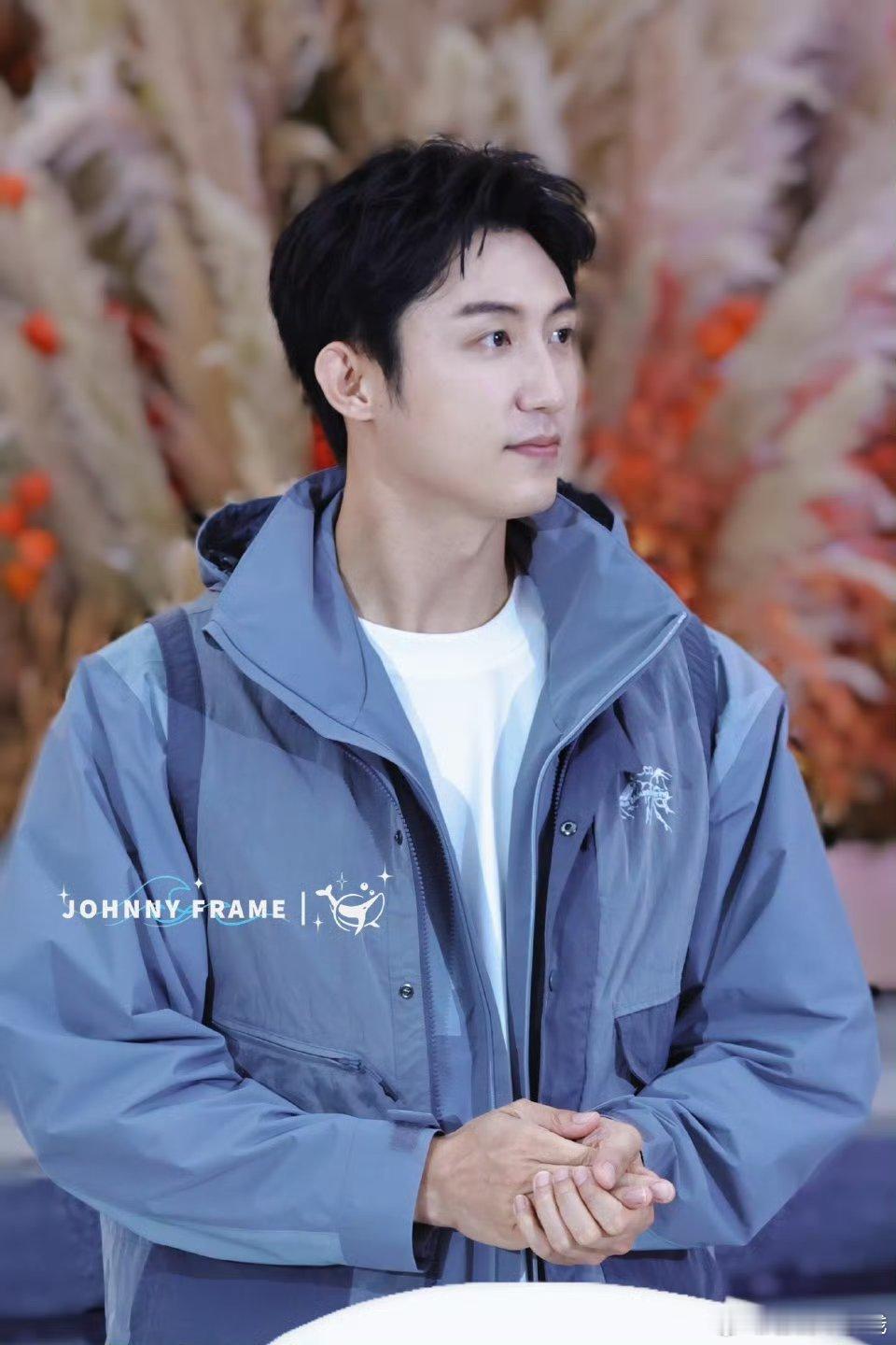 黄景瑜重庆线下人气围的里三层外三层+123456，好多人呐人人人人黄景瑜人人人人