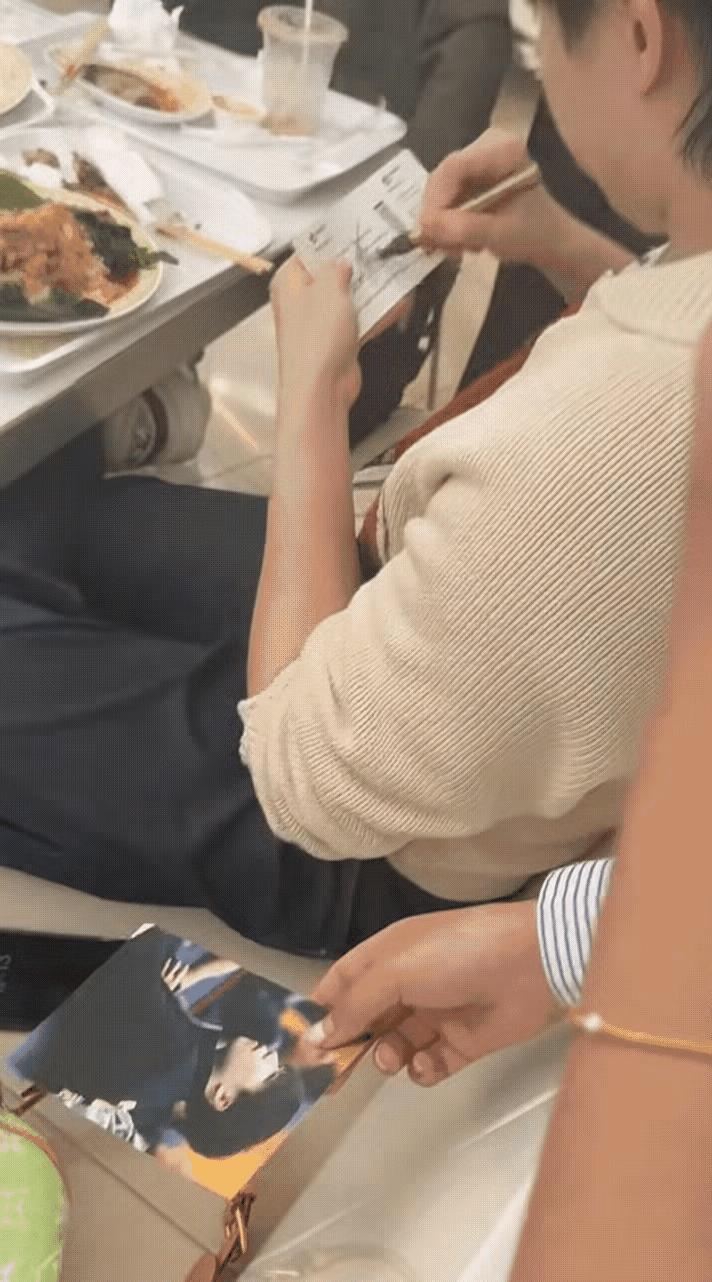 我的老天奶，王楚钦转机间隙测体温，他爸妈看见该多心疼啊！拼了命的北满拿三冠