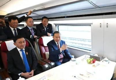 这就是为什么我们绝对不能帮助越南修高铁、也不能帮助越南崛起的原因所在，因为只要越
