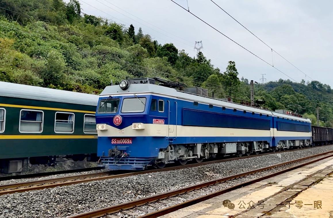 西南地区的铁路网建设，又迎来一个值得玩味的新动向。昭黔铁路，这条全长812公里、