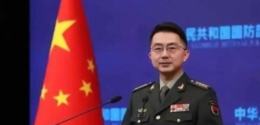 国防部已正式发布通告，凡家庭有年满18周岁男性青年之家庭以及青年本人，均应高度重