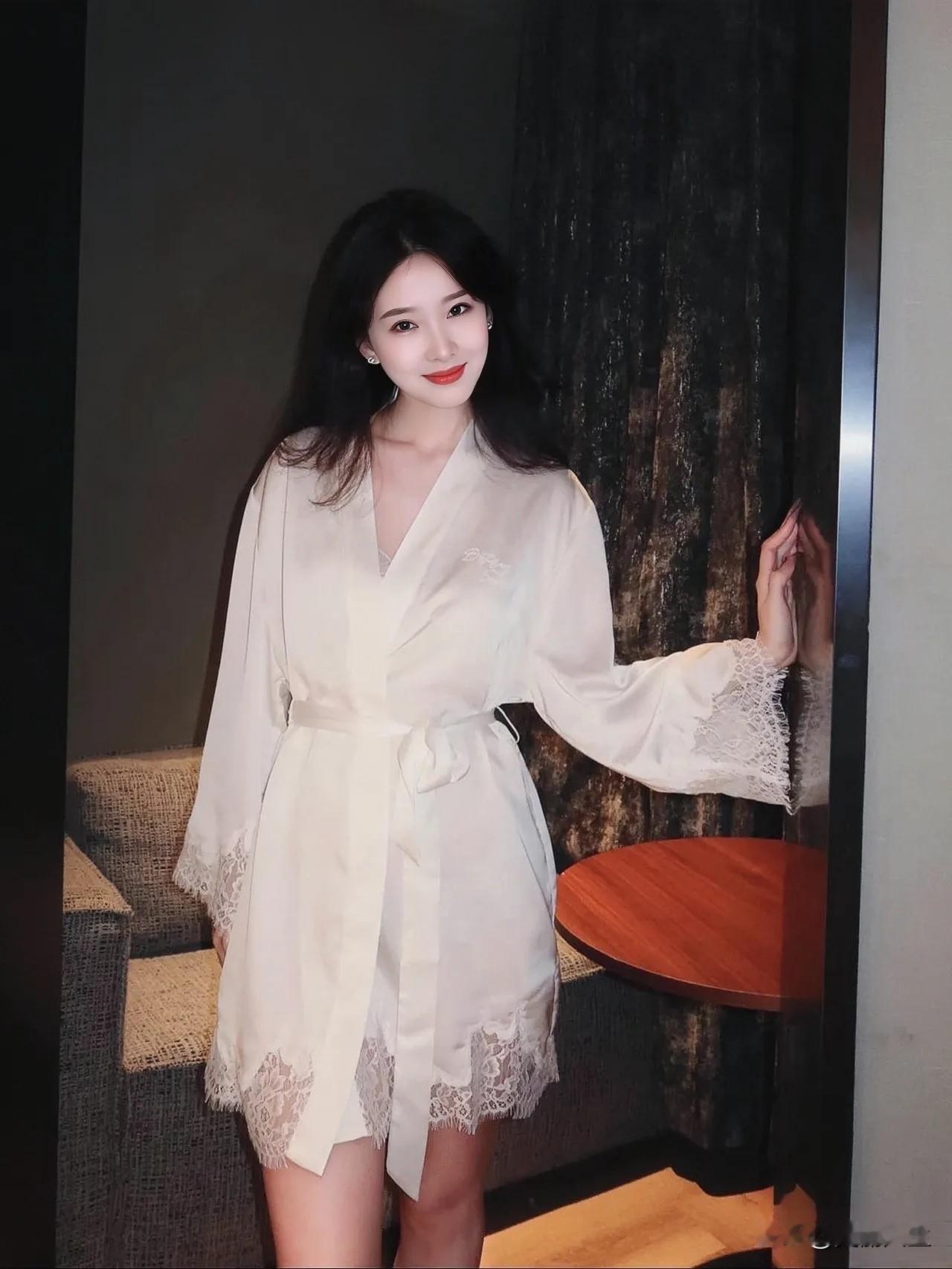 大金塔是芒市的信仰坐标，也是时光的容器。