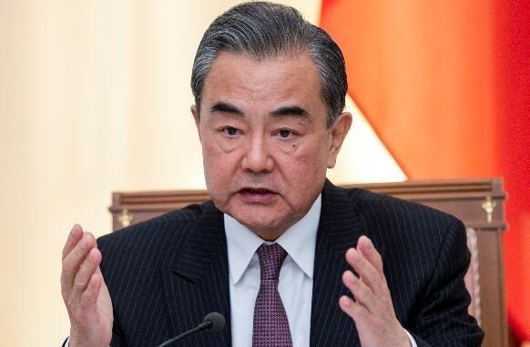 王毅这周就要去马尼拉开东盟外长会，结果中国日报偏偏在这个节骨眼上，发了一条把菲律