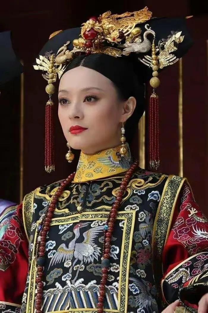 台湾媒体爆孙俪“全家移居伦敦”？今天有台湾媒体爆料说，孙俪、邓超夫妻俩早已悄