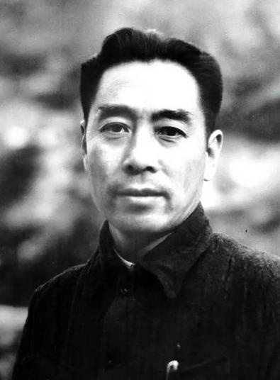 蒋介石能力到底怎么样？周恩来的评价最准确到位，周恩来常年和蒋介石打交道，从军事、