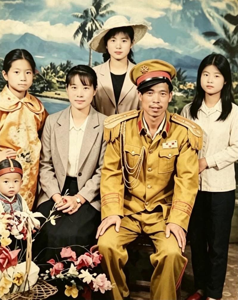 不懂就问，那个年代的人拍照怎么那么喜欢穿军装啊？请晒出你那个年代的老照片。