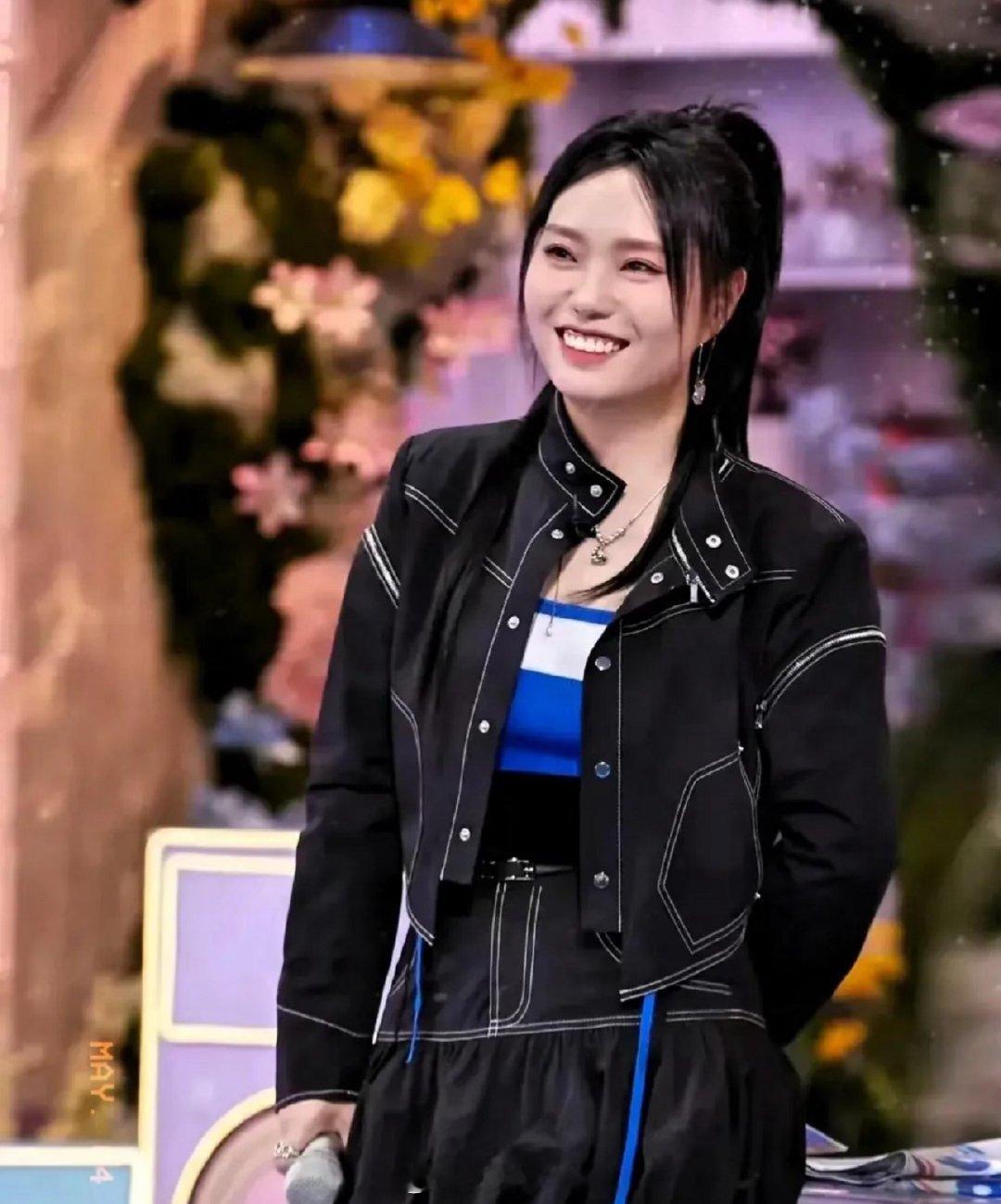 李雪琴怎么瘦了这么多，感觉气质都变了‼️