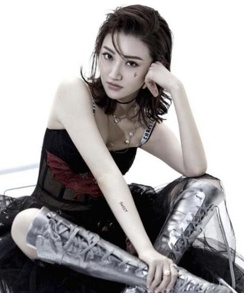那么多人骂孙割，但我觉得他没错啊！他错哪里了？你给我指出来！李国庆说孙割
