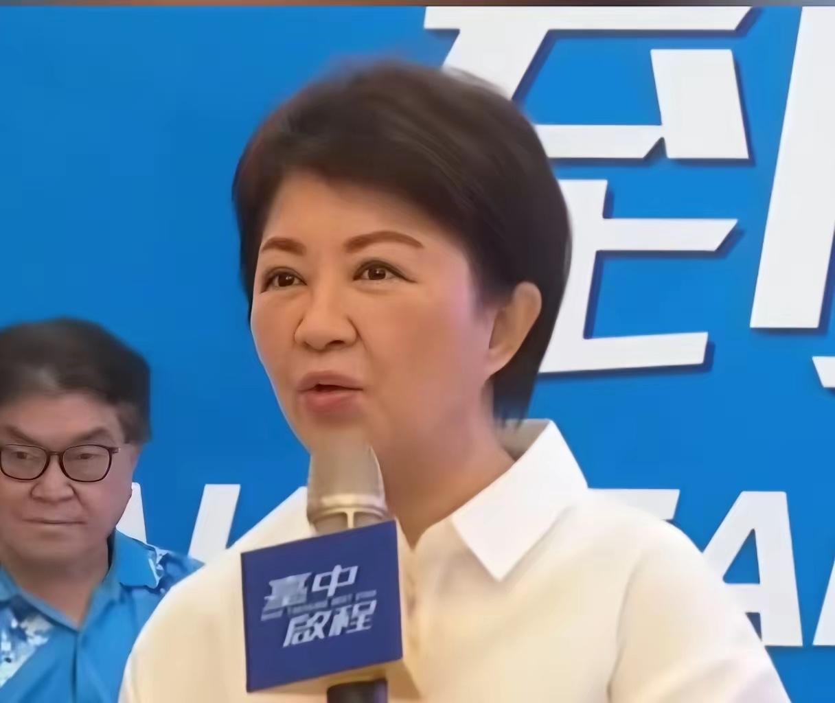 卢秀燕又惹上事了。别人遇灾掏自己腰包，她掏台中市库。10万美元，约324万新