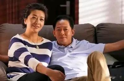 提及王志文与江珊，很多观众会立刻想到1993年的电视剧《过把瘾》。这部改编自