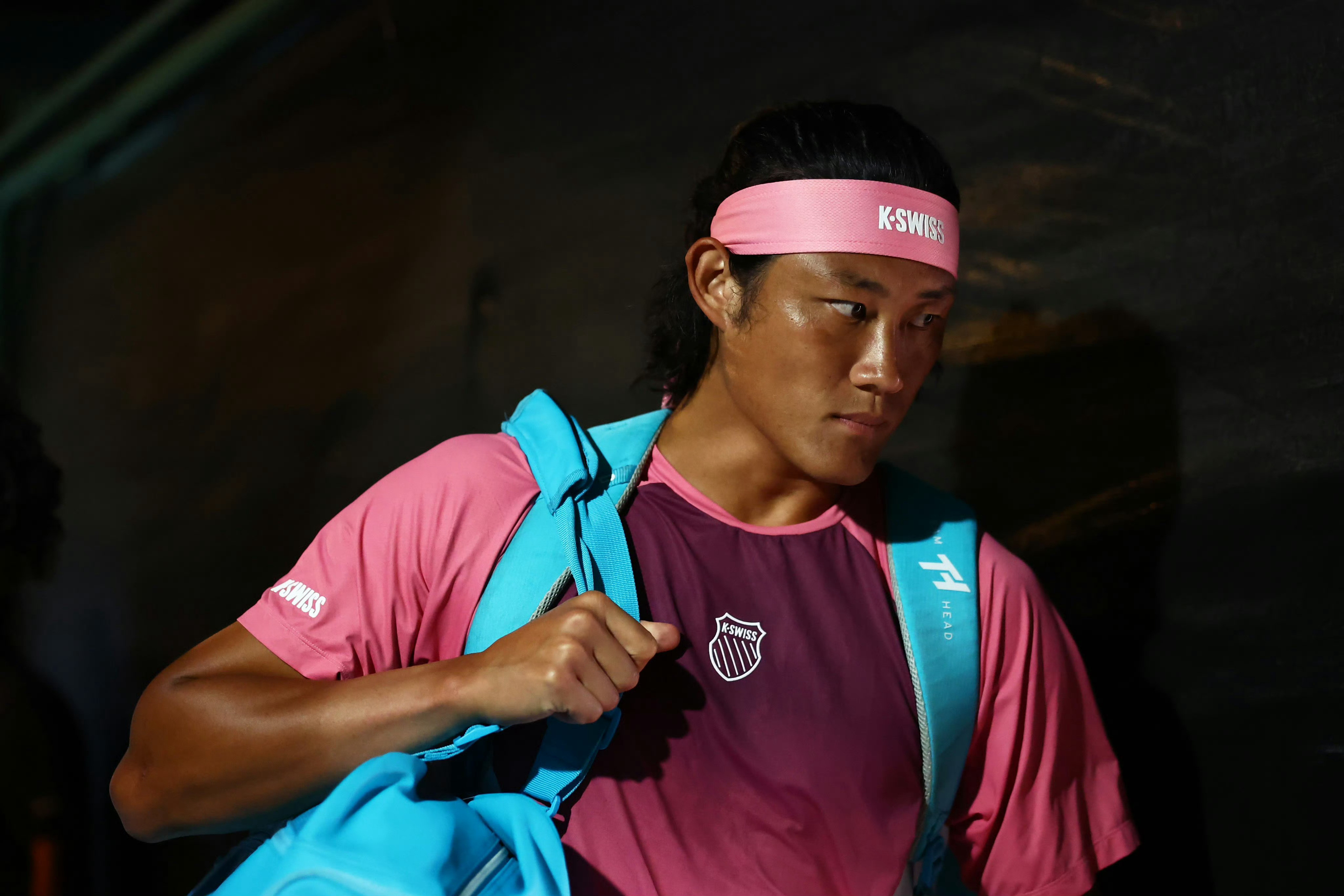 张之臻0比2谢尔顿ATP休斯顿站男单第二轮，张之臻与谢尔顿没有任何破发连战两个