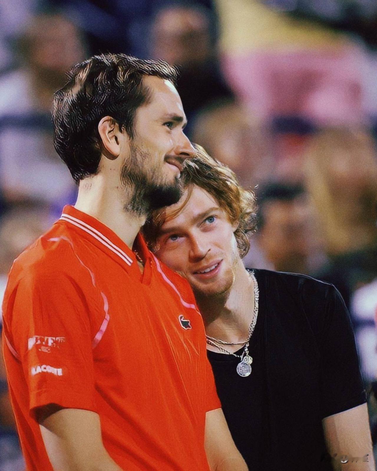 睡前聊两句8日进行的两项ATP250赛！布里斯班250赛和香港250赛的男单4