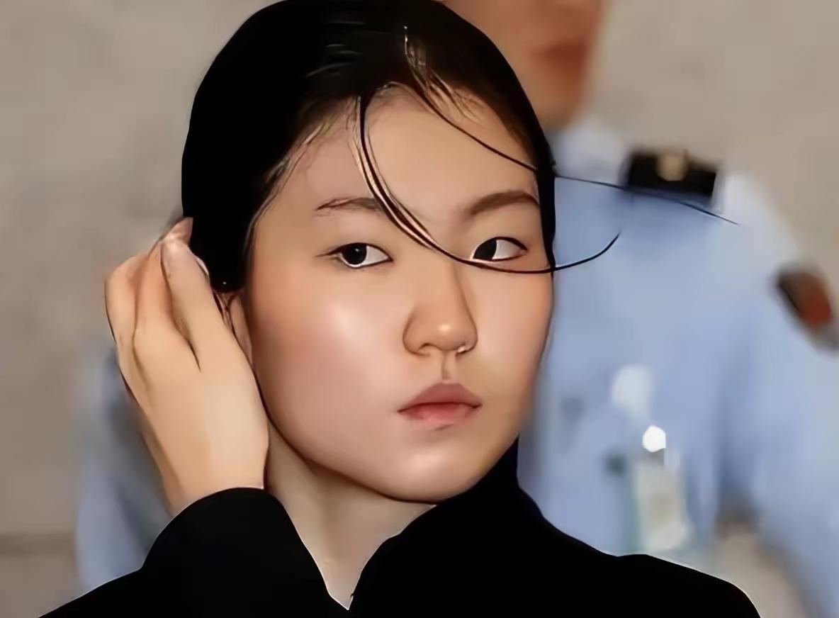 韩国短道速滑选手沈锡希，未成年时被自己的主管教练赵宰范长期侵害近30次，为了报复
