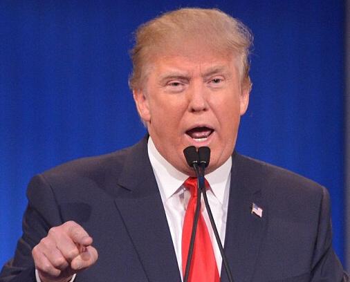 特朗普彻底呆住了，刚刚宣布向台出售价值超过100亿美元的大规模武器装备，中国