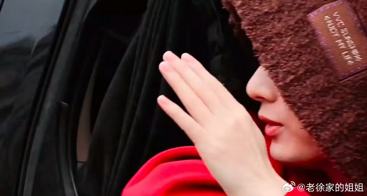 成毅优秀的侧脸和氛围感