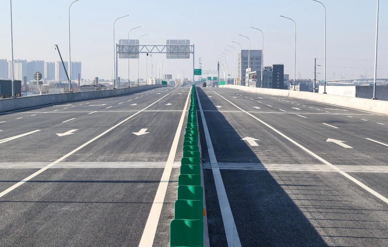 江苏盐城：这三项工程月底通车！盐城人出行将大提速！当前盐洛高速公路步凤互通改造