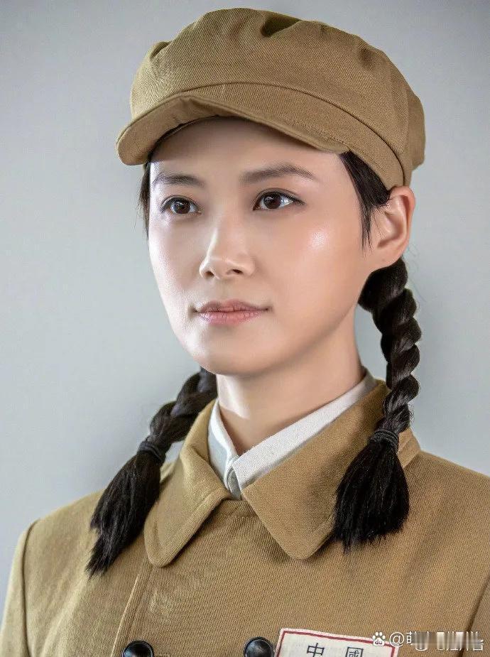 看了很多遍，我都没认出来这是李宇春！