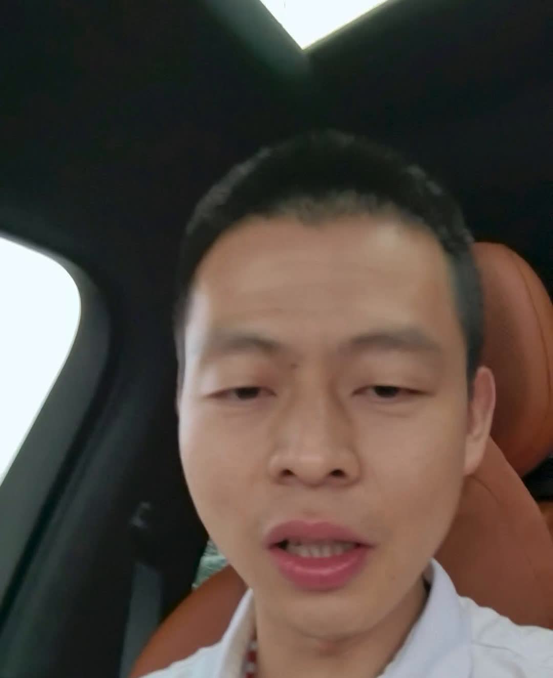 兄弟们，外面又在下暴雨，今天是非常值得纪念的一天。我这个问界M9，2023年十月