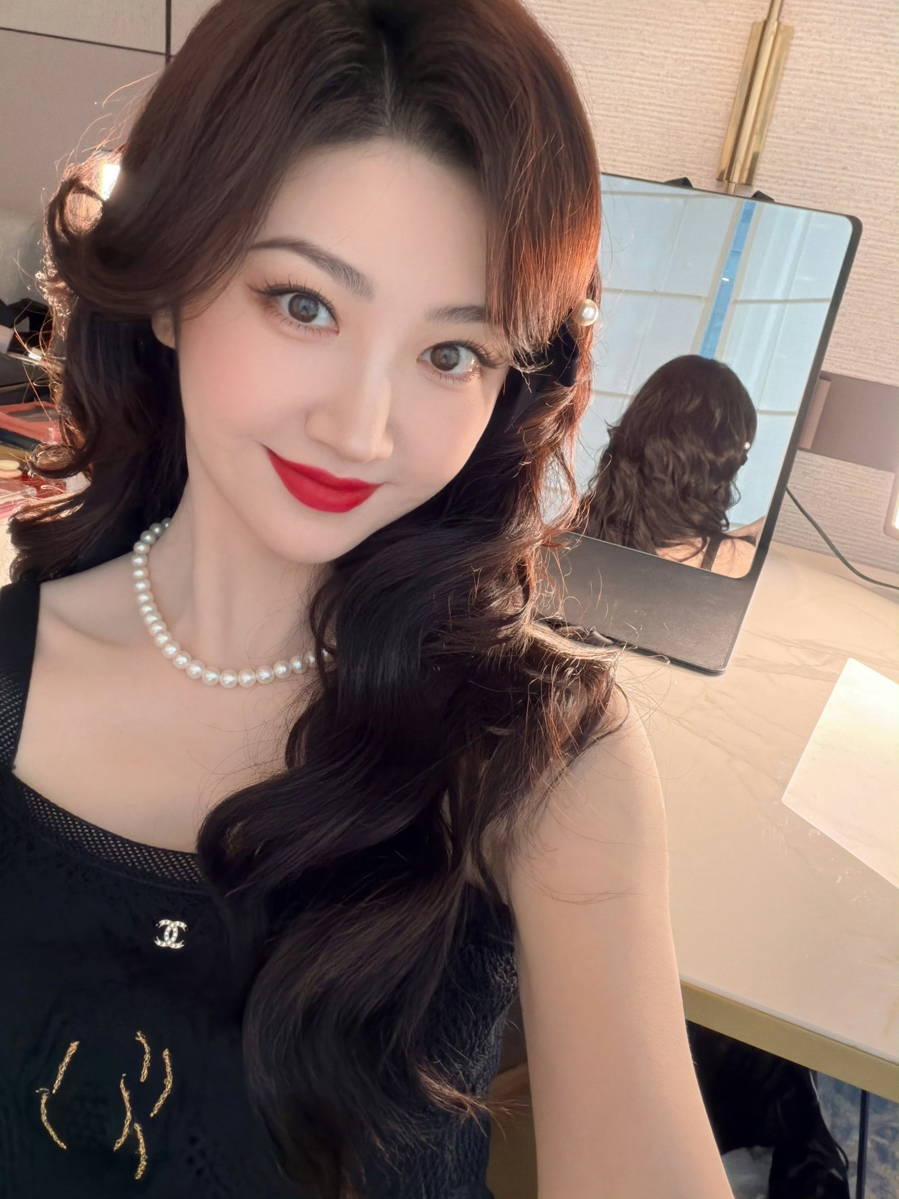 这么美艳的景甜难怪有人愿意让她生孩子