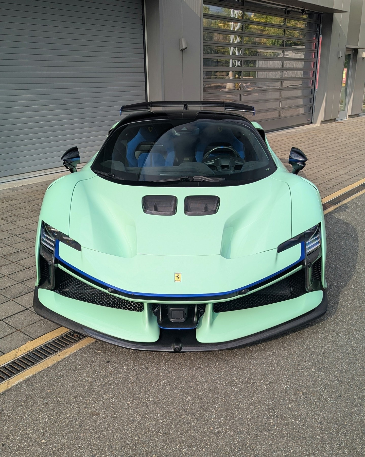 FerrariSF90StradaleXX油漆：VerdePallido​​