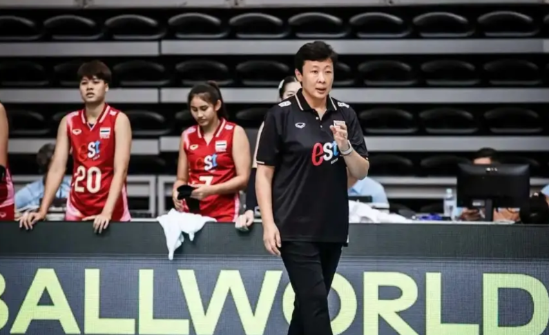 冯坤估计很快要从泰国U19女排主教练的位置上下课了  在今天结束的U19女排世