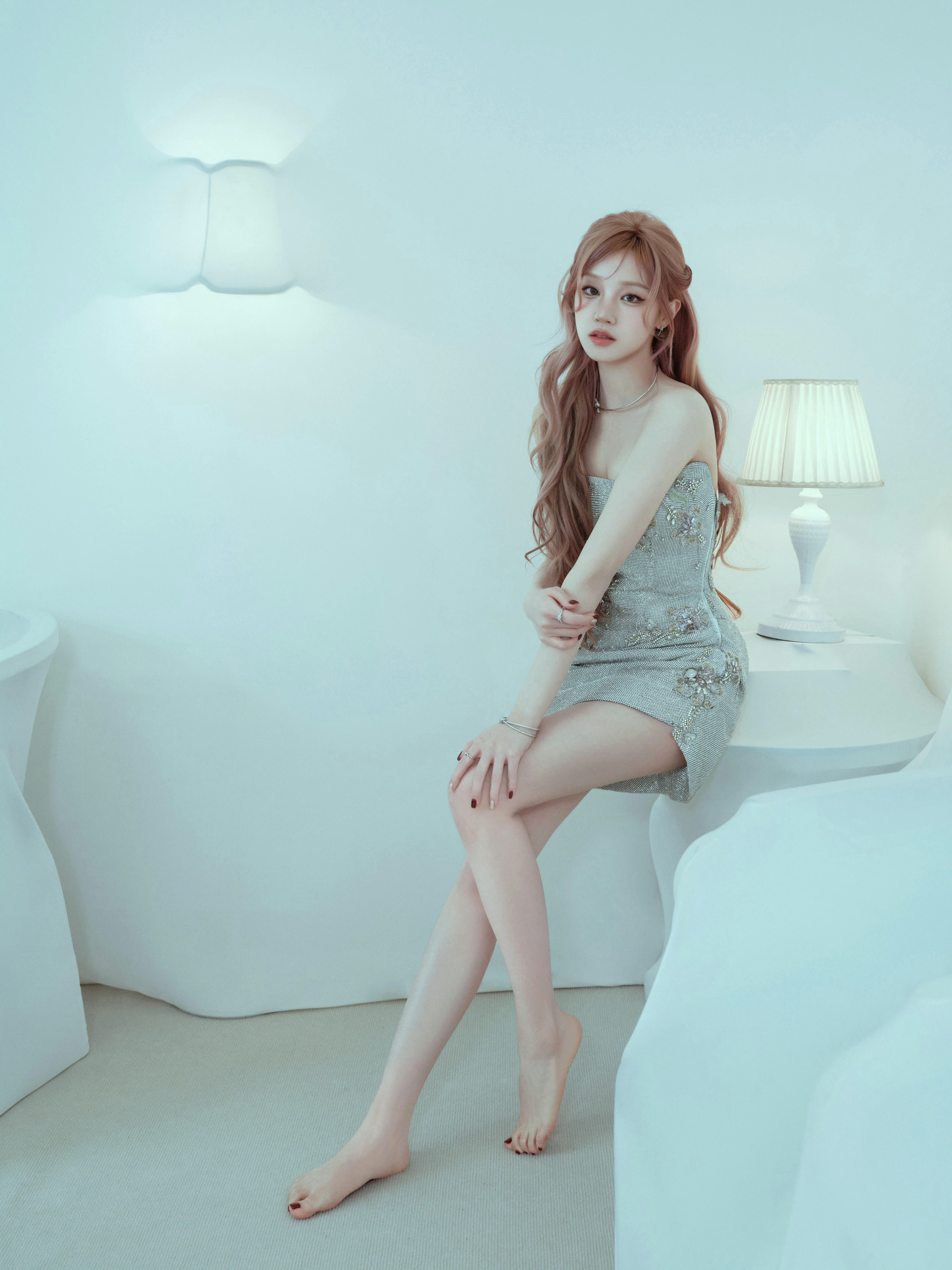 宋雨琦物料图三谁懂狠狠的爱了