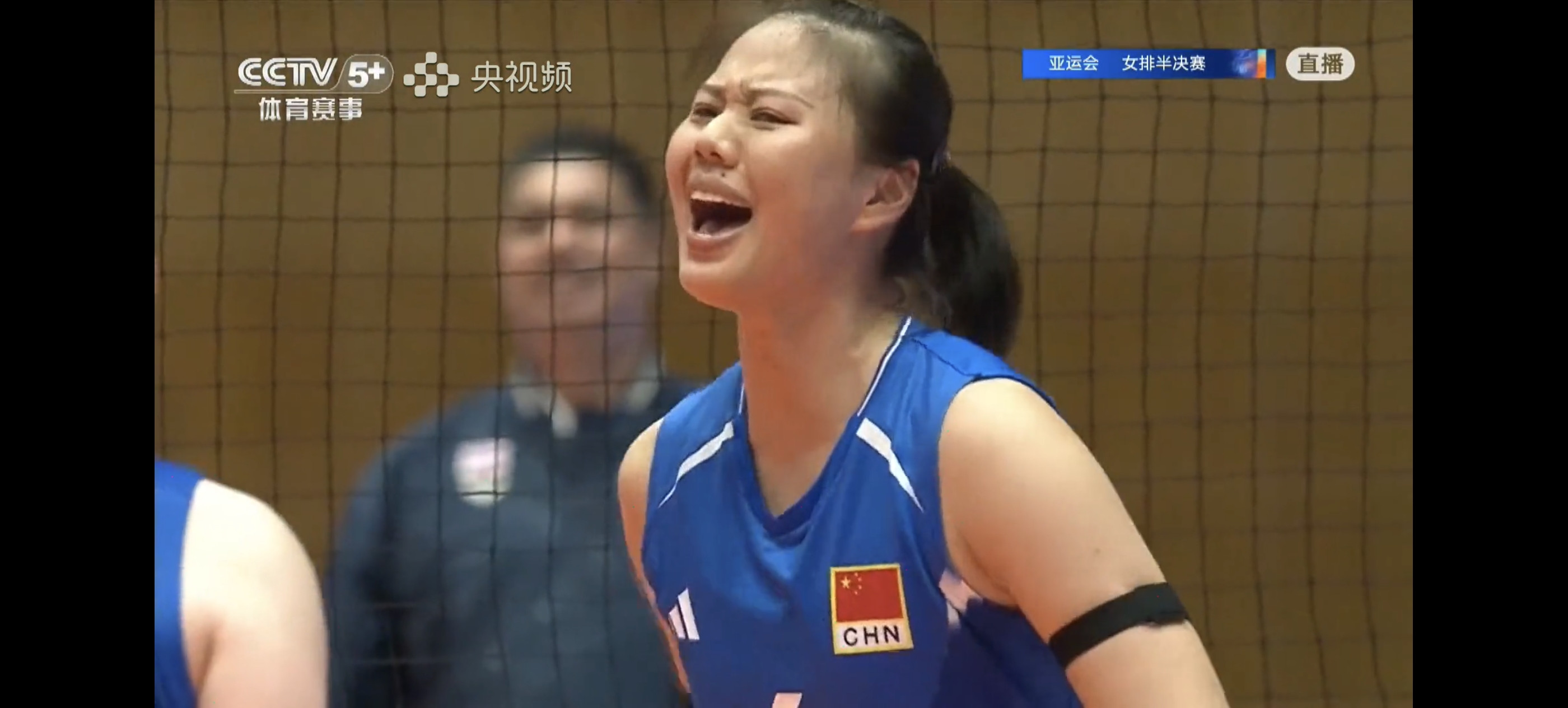 亚运会半决赛，中国女排复仇泰国女排成功，小宇，张籽萱，吴梦洁，郭中楠，庄宇珊，王梦洁，关键时候顶住了