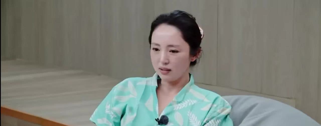 难怪张维伊一定要和董璇领证，张维伊大学时候的“前科”被网友们扒出来了，