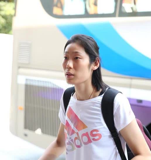 我喜欢朱婷，但“完全支持”赵勇不招朱婷！我们客观来说说朱婷状态，虽然她在