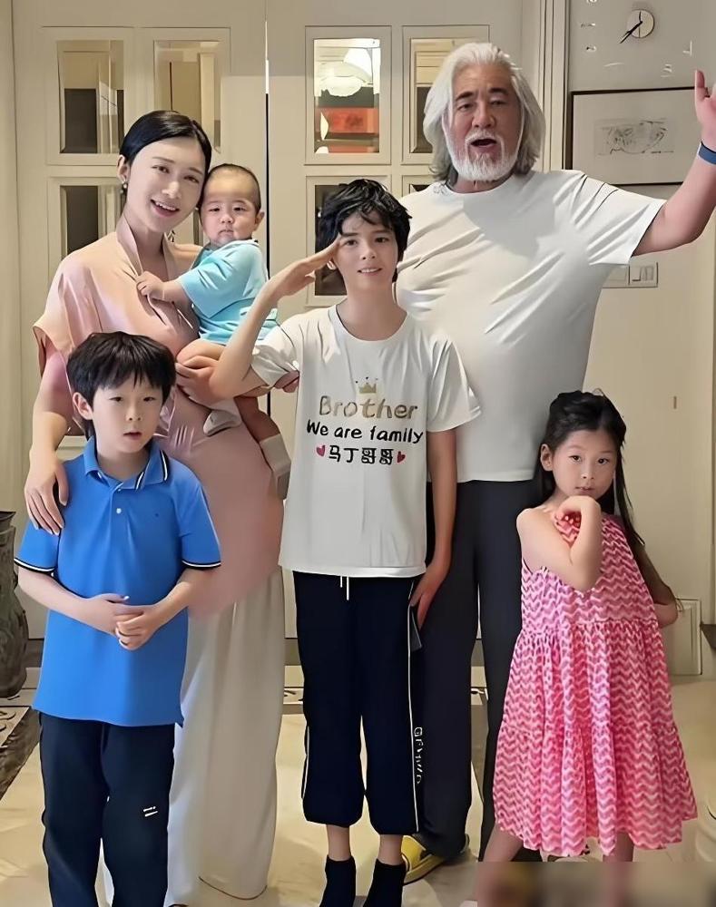 拿自身健康换取筹码，终究是她个人的选择。我前两年剖二胎的时候，主治医生千叮咛