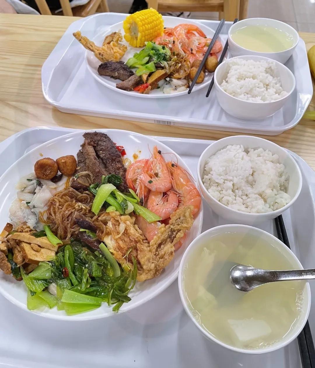 北京这次是动真格了，直接下了死命令：2027年底，中小学那个所谓的“校外配餐”必