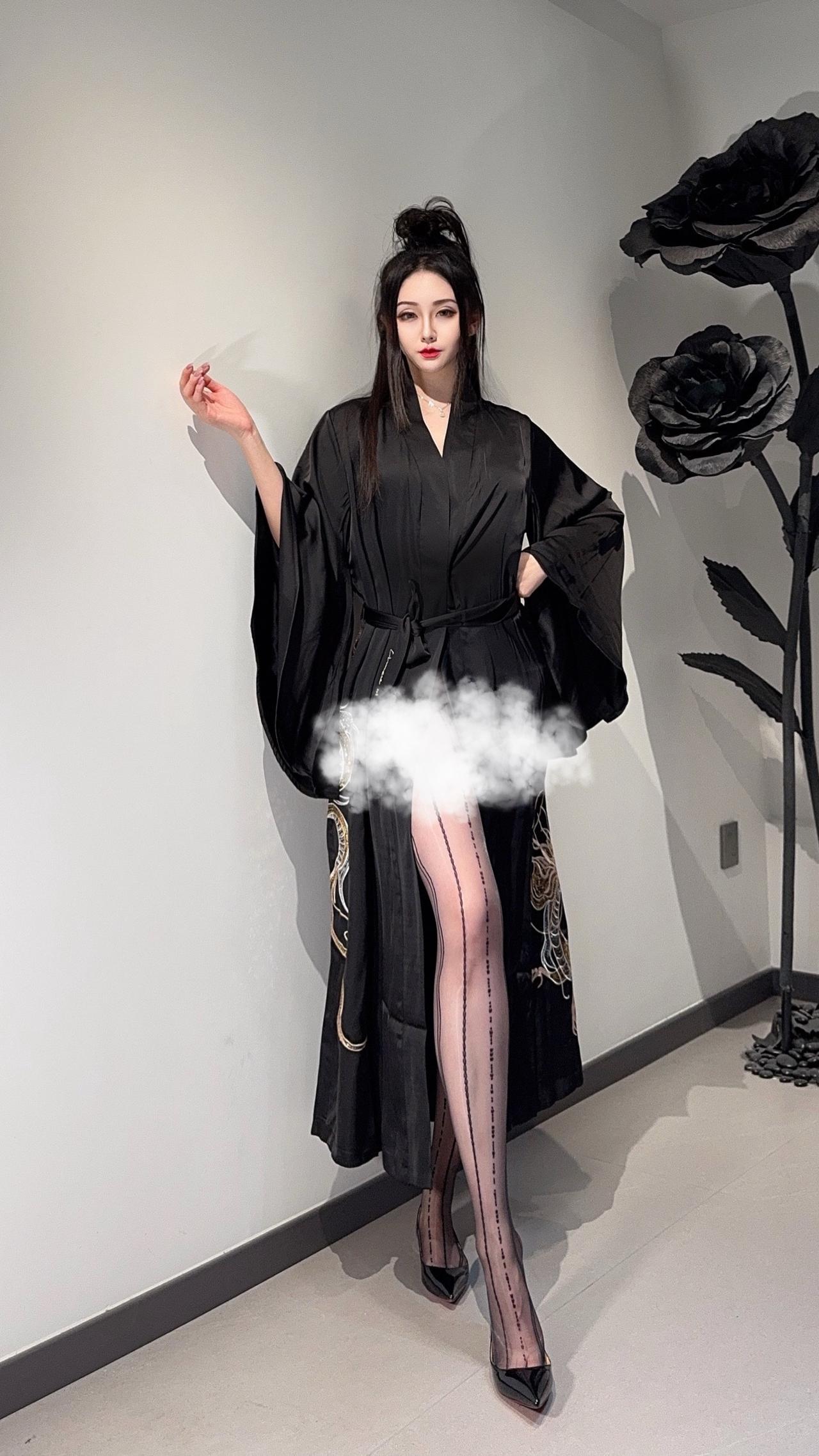 疼就哭求我干什么