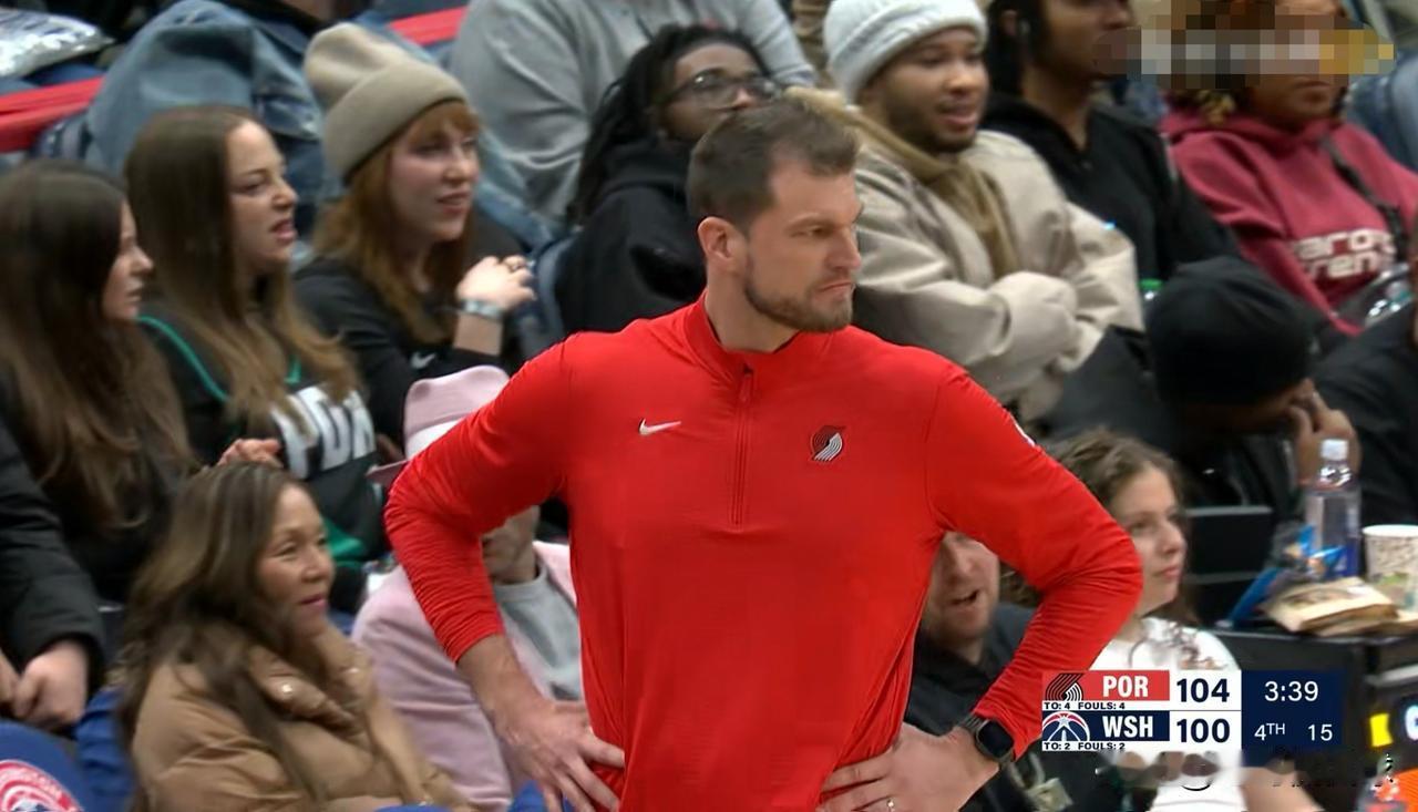 开拓者主帅斯普利特真是怒火冲天！在今天开拓者客场以111：115输给奇才的赛后采